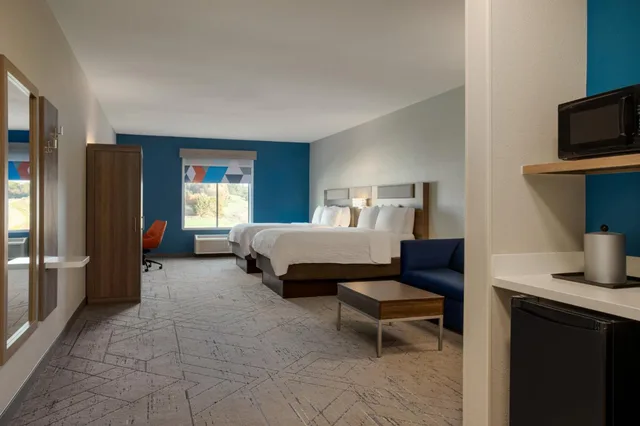 جناح بسرير كوين، Holiday Inn Express Hotel Suites Forrest City 5/5