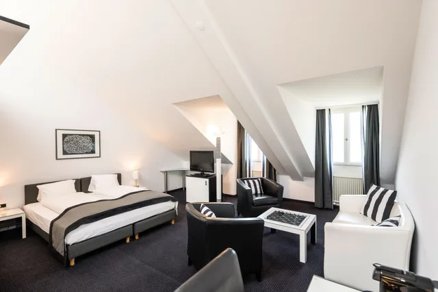 غرفة ديلوكس بسرير مزدوج أو سريرين منفصلين بإطلالة على البحيرة، Hotel Seeburg Luzern 2/8