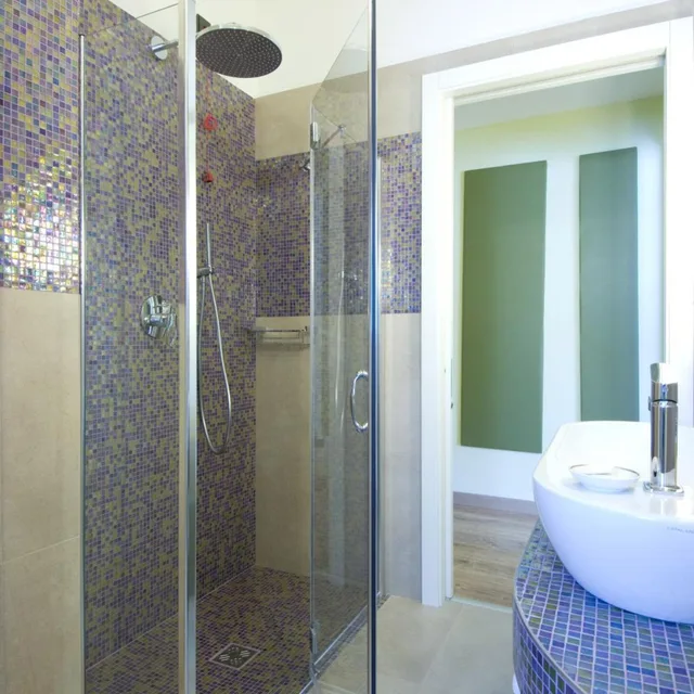 جناح بشرفة بجاكوزي، Parc Hotel Flora 4/6