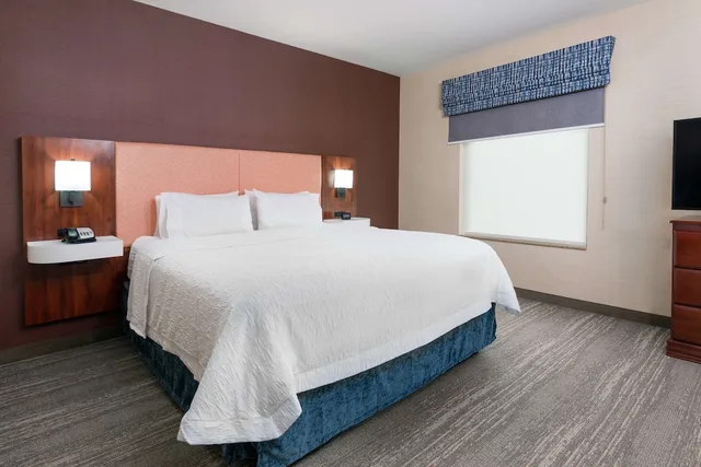 استوديو بسرير كينج مع أريكة لذوي الإعاقة، Hampton Inn Springfield South Enfield 2/4