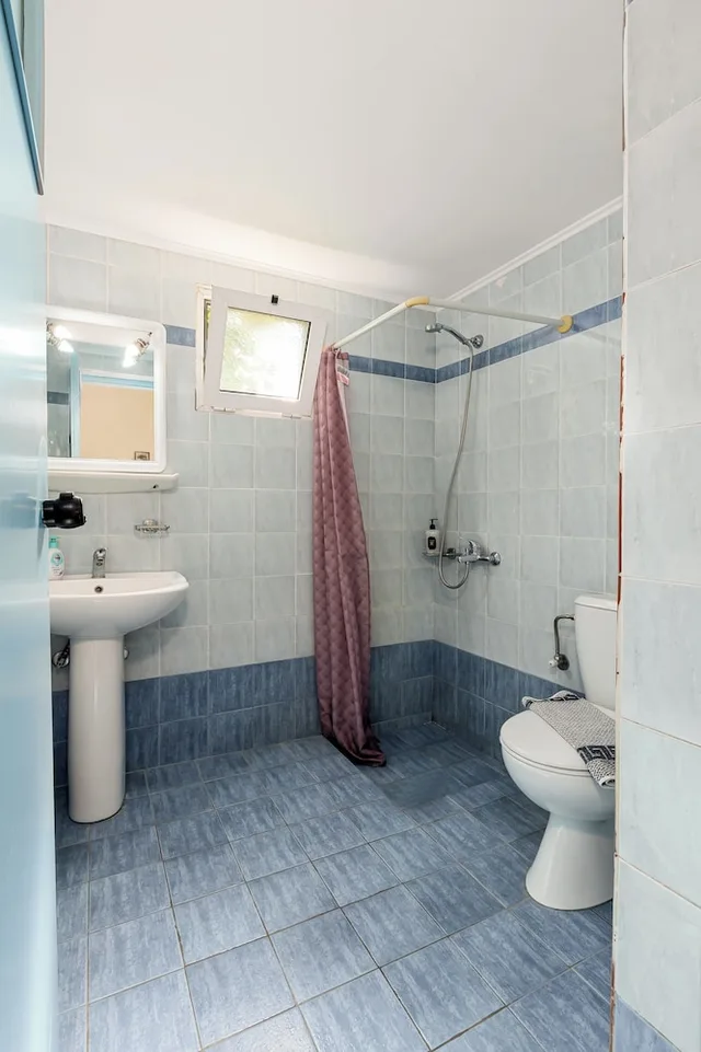 شقة بسرير مزدوج وسريرين منفصلين بإطلالة على الجبل بغرفة نوم واحدة، Sunrise Hotel and Apartments Rodakino 9/9