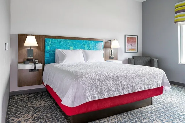 جناح بسرير كينج لذوي الإعاقة، Hampton Inn Glendale Milwaukee, WI 3/5