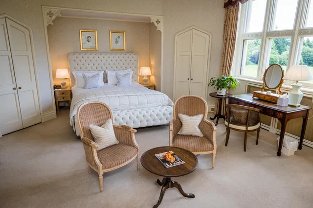 جناح تنفيذي، Horsted Place 6/10