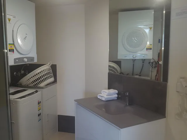 1 Bedroom, Apartment, Excellsior 5/5