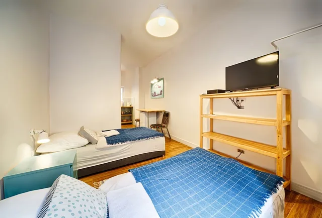استوديو بسريرين منفصلين بإطلالة على المدينة بغرفة نوم واحدة، Old Town Hostel Kanonia Apartments 2/6