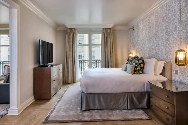 Mary Lebone, Junior Suite، The Landmark London 1/2