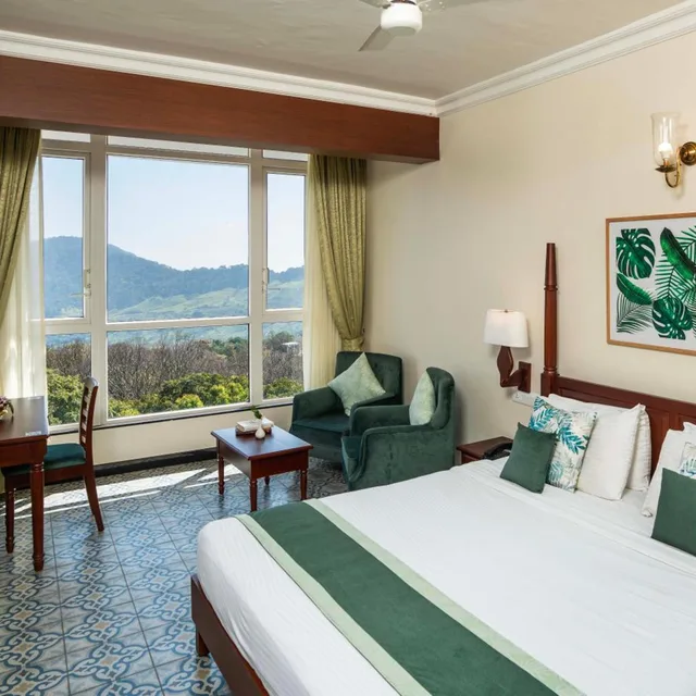 Executive, Suite, FORT MUNNAR. 2/3