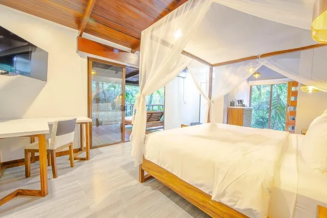 Master, Bungalow, King Bed، Chachagua Rainforest Hotel And Hacienda 2/9