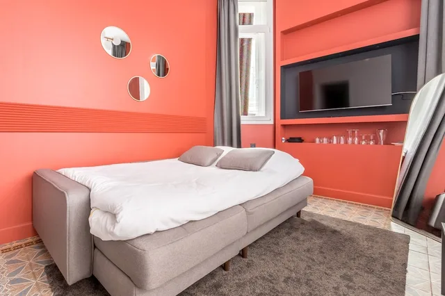 Charles, Deluxe, Suite, King Bed, Sofa، Villa Hotel Gounod 4/7