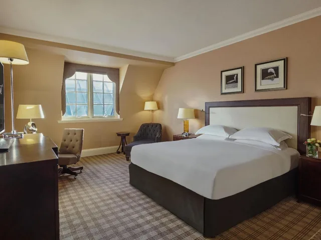 Atrium, King Bed، Fairmont St Andrews 2/3
