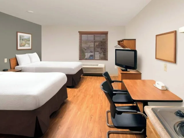 غرفة بسريرين مزدوجين بمطبخ، Studio 6 Extended Stay Cincinnati Sharonville OH 4/7