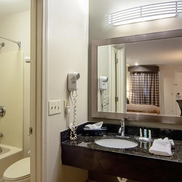 غرفة بسرير كينج للمدخنين، Quality Inn Lagrange East I-85 5/5