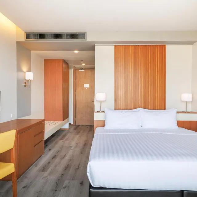 غرفة بسرير مزدوج بإطلالة على الجبل، Eastin Tan Hotel Chiang Mai 6/10