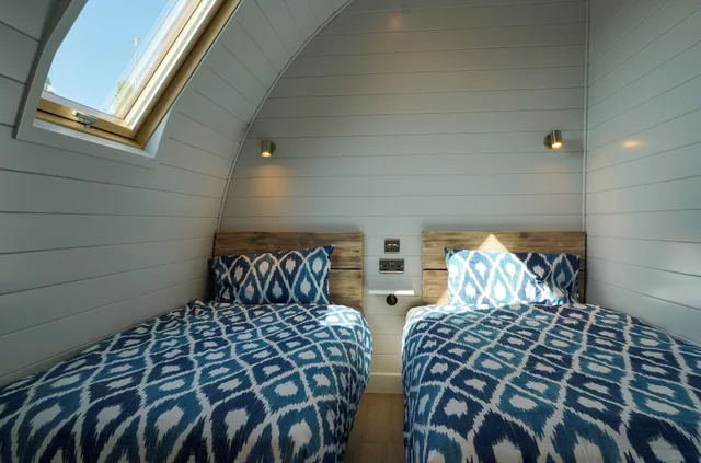 Pod, Twin Beds, Sofa, Side Access، King's Lynn Caravan & Camping Park 5/9