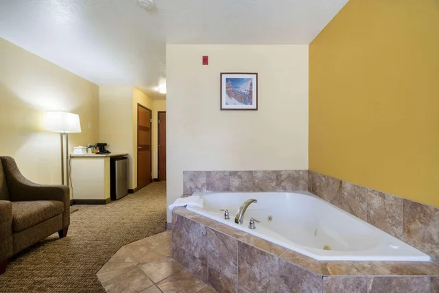جناح بسرير كينج، Comfort Inn & Suites Cedar City South, UT 5/6