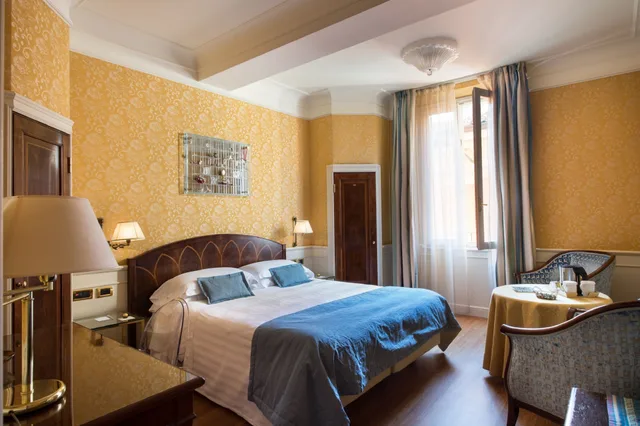 غرفة سوبيريور بسرير كوين، Art Hotel Orologio 7/10