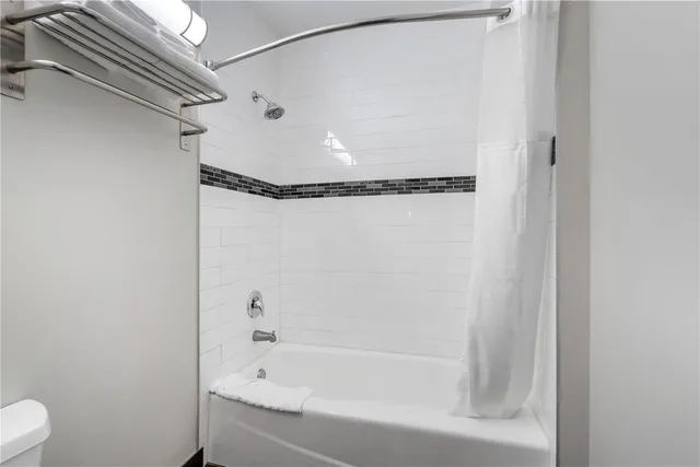 غرفة بسرير كوين، Surestay Hotel By Best Western Beverly Hills West 6/8
