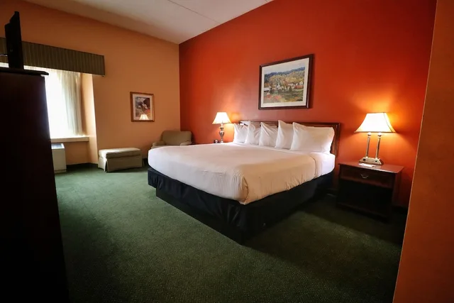 غرفة سوبيريور بسرير كينج مع أريكة، Hotel Mead 5/10