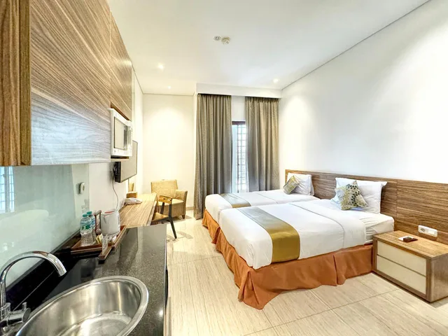Business, Suite, Rasuna Icon Hotel 6/7