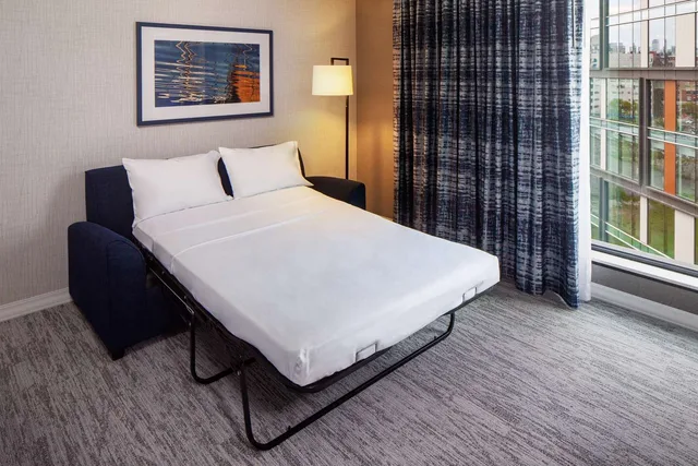Room, 2 Queen Beds, Water View, Sofa, Accessible, Hampton Inn Boston Seaport District 3/6