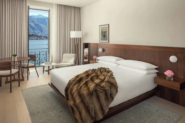 غرفة سوبيريور بسرير كينج بإطلالة على البحيرة، The Lake Como EDITION 2/5