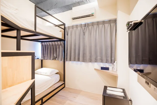 Basic, Bunk Bed, Traveller-Inn Tiehua Light Spot Hotel 2/3