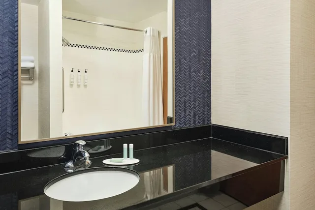 غرفة بسريرين مزدوجين، Fairfield Inn Suites Gillette 5/9