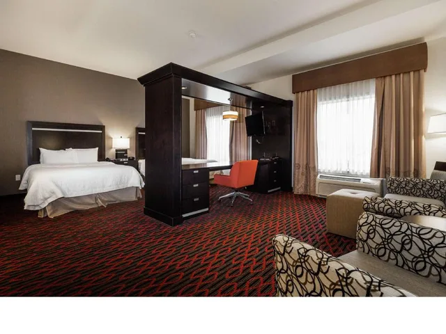 جناح استوديو بسريرين كوين مع أريكة، Hampton Inn and Suites by Hilton Lethbridge 2/4