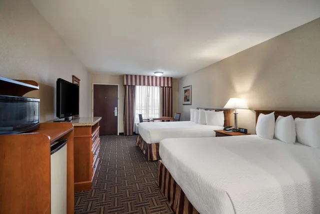 غرفة بسريرين كوين، Best Western Norwalk Inn 2/4