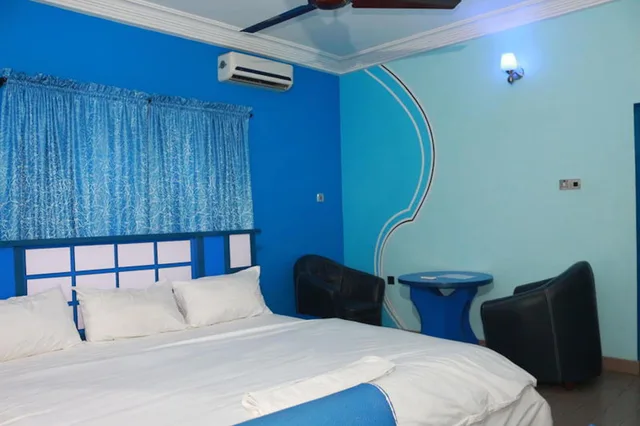 غرفة ديلوكس بسرير مزدوج، Resdon Hotel And Suites 1/4