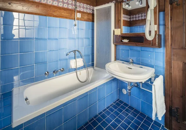 غرفة سوبيريور بسرير كينج بإطلالة على الجبل بشرفة، PARC HOTEL VICTORIA CORTINA 5/7