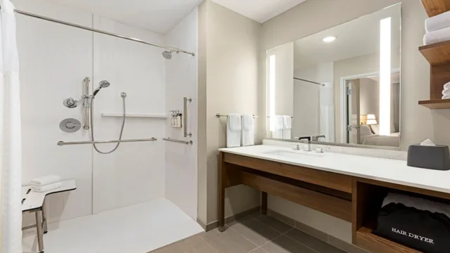 جناح بسرير كينج بغرفة نوم واحدة بمطبخ لذوي الإعاقة، Staybridge Suites - Lexington S Medical Ctr Area, an IHG Hotel 4/4
