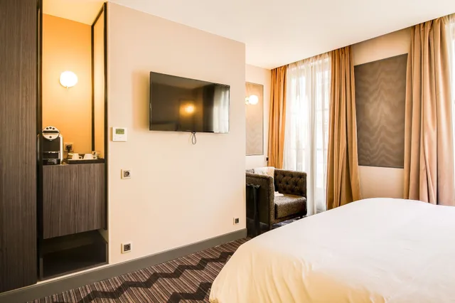 غرفة بسرير مزدوج، Mom Art Hotel 3/5