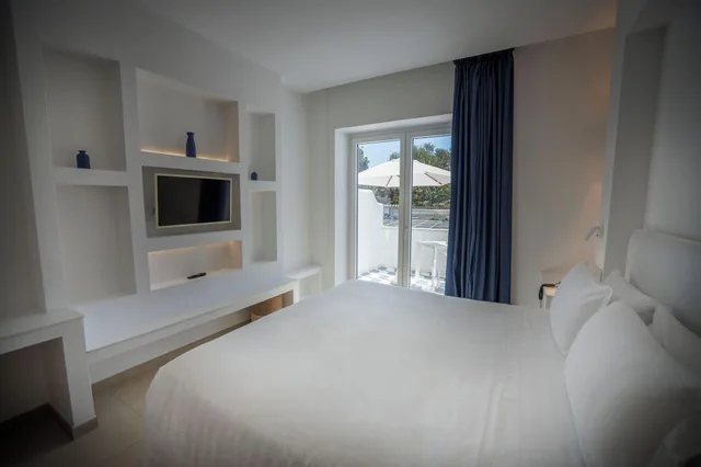 غرفة ديلوكس بسرير مزدوج، Pagoda Hotel Residence 2/3