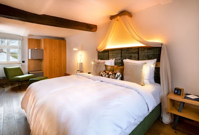 Tower, Suite, Twin Beds، Hotel Brunnenhaus Schloss Landau 2/4