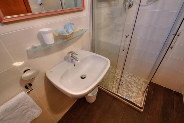 غرفة رباعية بشرفة، Hotel Belmar 5/6