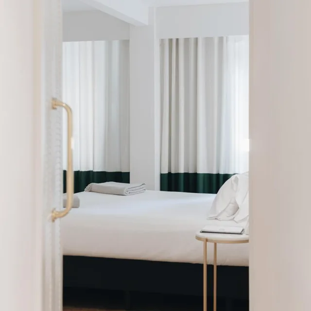 غرفة سوبيريور بسرير كينج، COSMO HOTEL Y BAR 3/10