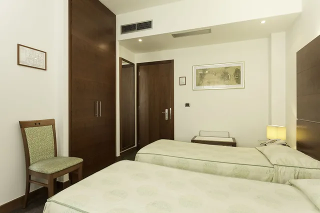 غرفة بسريرين منفصلين، Millennhotel 2/4