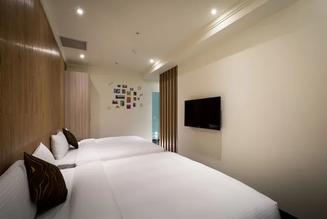 غرفة أساسية رباعية بسريرين مزدوجين، Merryday Hotel Banqiao Branch 1/4