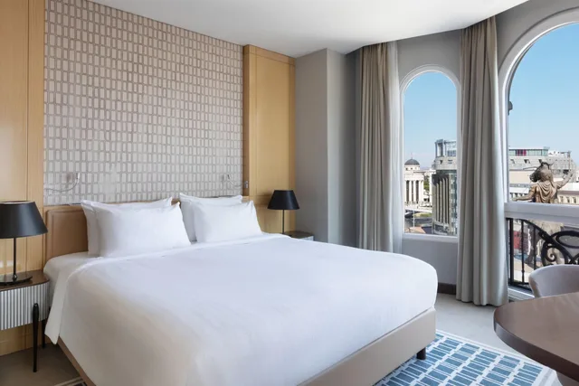 جناح بريميير بسرير كينج، Skopje Marriott Hotel 1/3