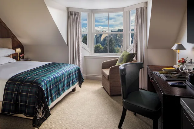 غرفة سيغنتشر بسرير كينج لذوي الإعاقة، Scores Hotel 1/2