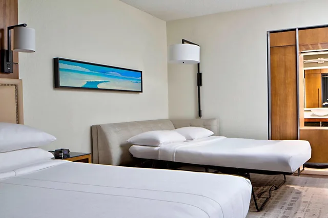 Club, Double Bed, San Antonio Marriott Northwest Medical Center 1/8