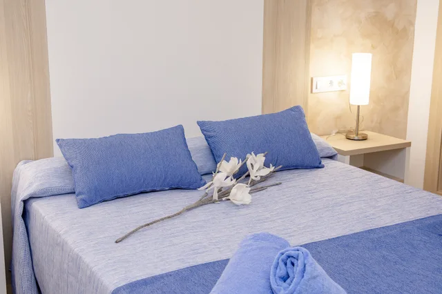 شقة بستة أسرّة بشرفة بـ3 غرف نوم مع أريكة، Maribel Apartments 3/4