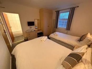 غرفة عائلية بسرير مزدوج أو سريرين منفصلين بغرفة نوم واحدة، Pine Lodge Hotel & Restaurant Mansfield 1/1