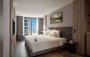Senior, Double Bed, City View, Balcony، Adamas Boutique Hotel 1/2