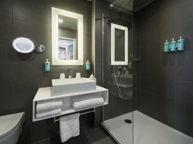 غرفة قياسية بسرير مزدوج، NOVOTEL BELLEVILLE PARIS 20 6/8