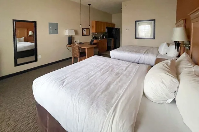 Efficiency, Suite, 2 Queen Beds, Accessible، MainStay Suites Sidney - Medical Center 2/5