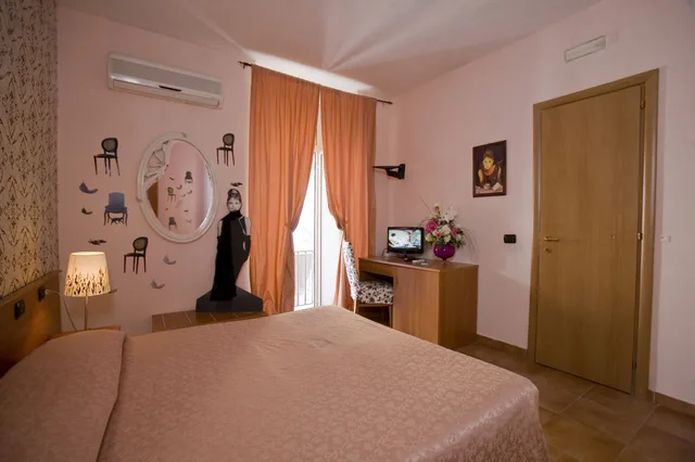 غرفة قياسية بسرير مزدوج، Hotel Cine Holiday 10/10
