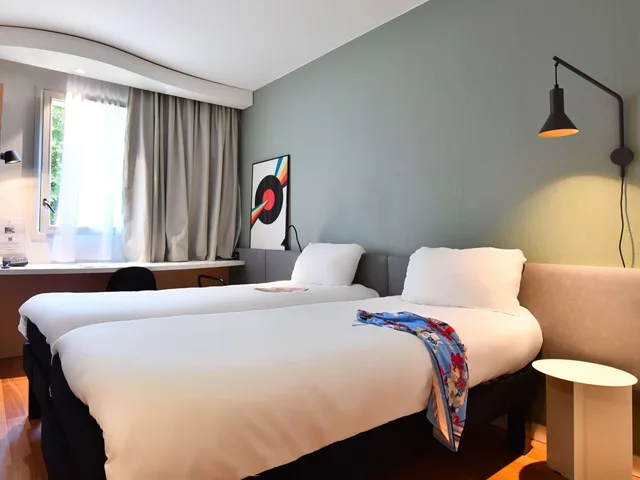 غرفة عائلية بسرير كينج مع أريكة، Ibis Maisons Laffitte 4/8