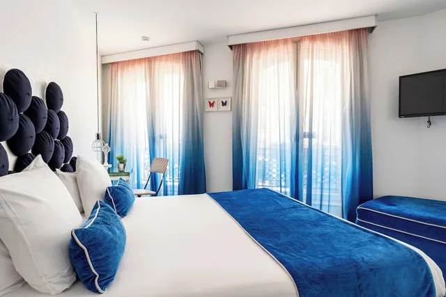 2 Bedrooms, Family, Sauna، Hotel 34B Astotel (ex-Bergere Opera) 4/10